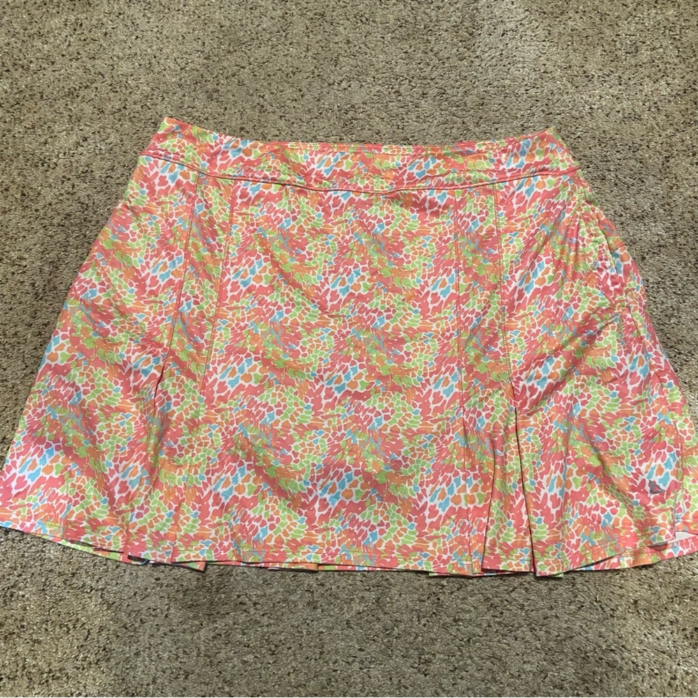 Vibrant Women's Skort with Abstract Pattern